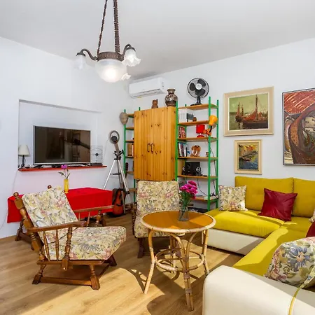 One Bedroom Beautiful In * Omišalj