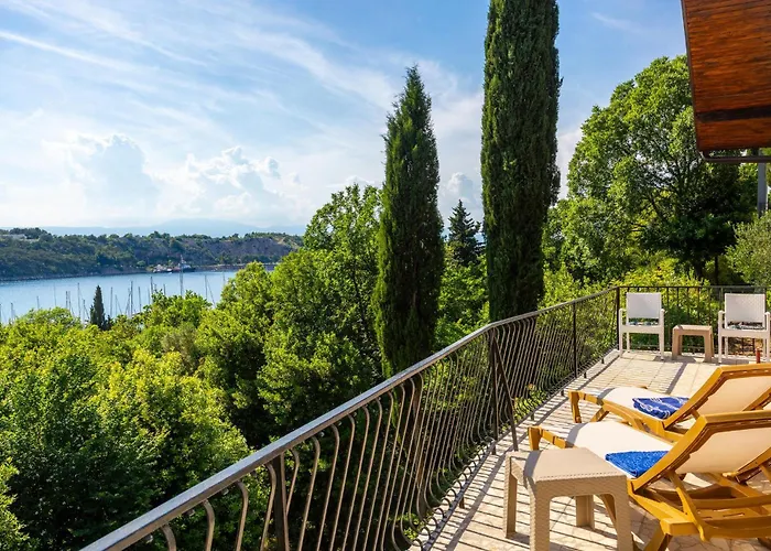 One Bedroom Beautiful In