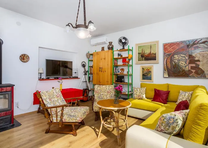 One Bedroom Beautiful In * Omišalj