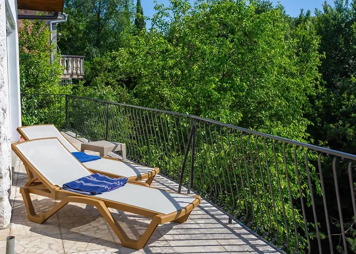 One Bedroom Beautiful In