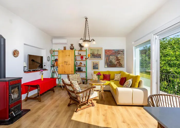 One Bedroom Beautiful In *