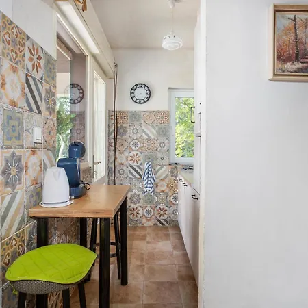 Case de vacanță One Bedroom Beautiful In *