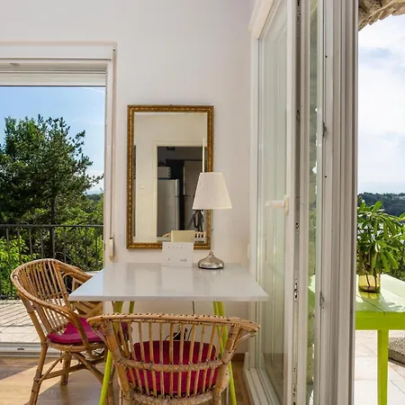 Case de vacanță One Bedroom Beautiful In Omišalj